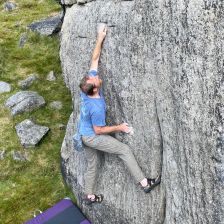 Andy bouldering 1